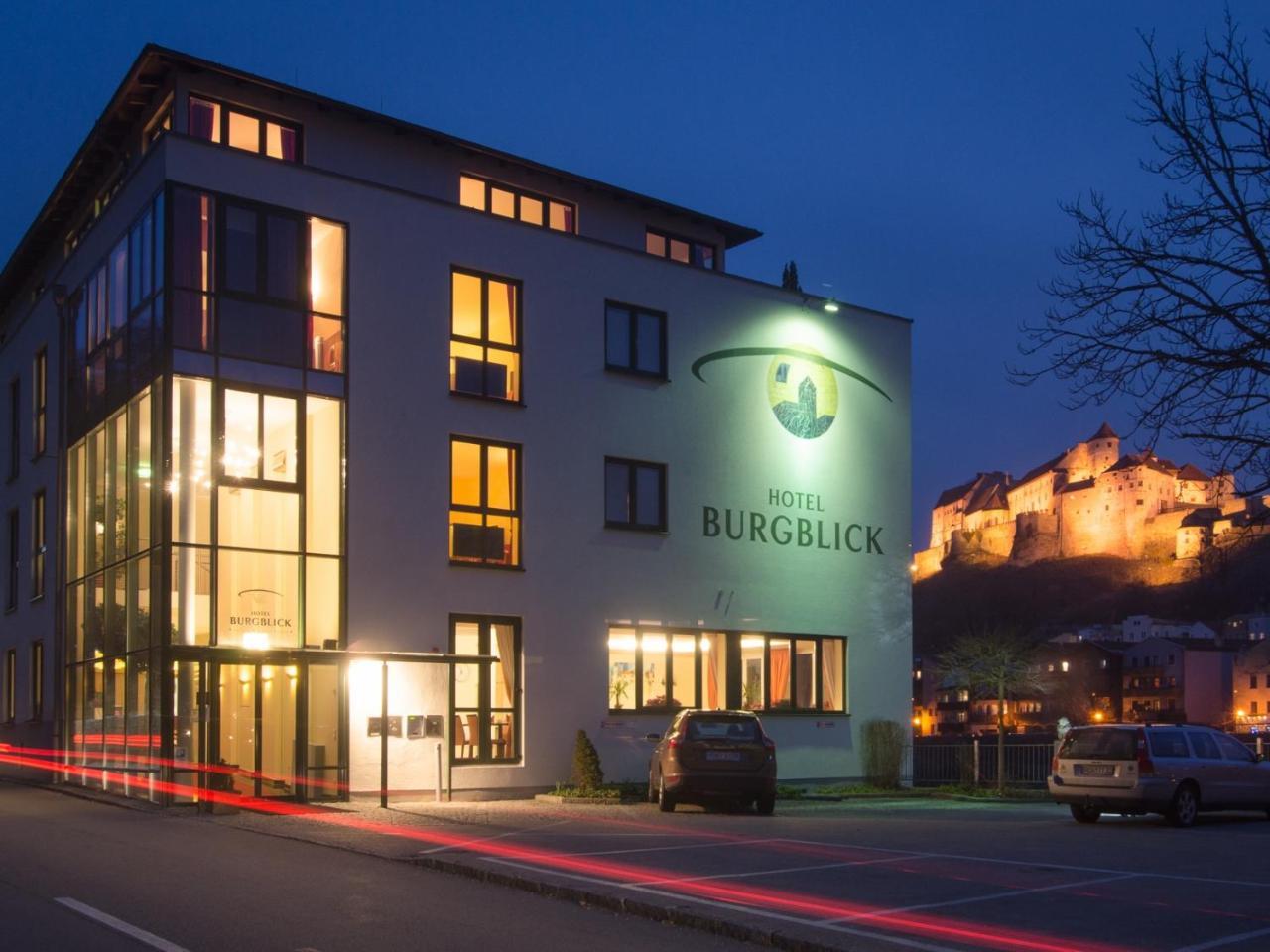 Hotel Burgblick Hochburg-Ach Екстер'єр фото